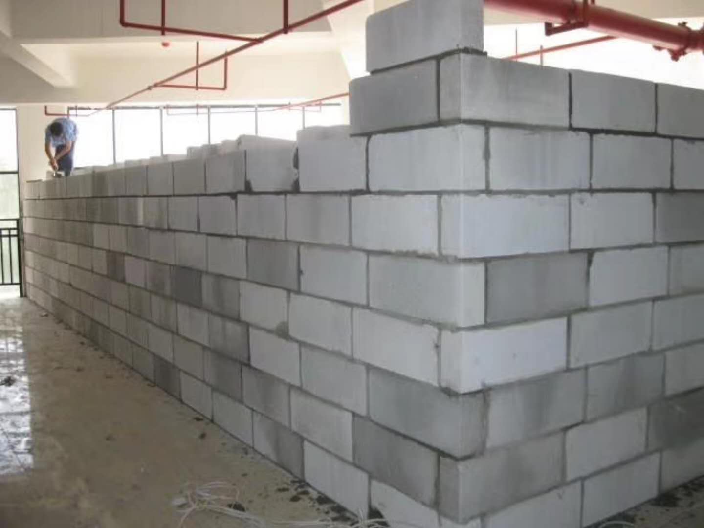 梧州蒸压加气混凝土砌块承重墙静力和抗震性能的研究